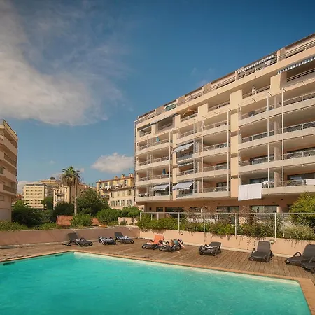 Fil - Piscine - 2 Min - Vca Daire Cannes